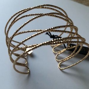 Pirouette cuff - gold